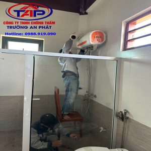 Bọc thiết bị trước khi thi công chống thấm