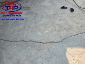 Cắt mở rộng vết nứt bê tông trước khi xử lý chống thấm